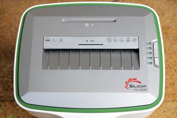 Cách sử dụng máy hủy tài liệu Silicon PS-2200M an toàn, hiệu quả