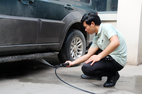 Lavor HERO 105AC rửa xe ô tô