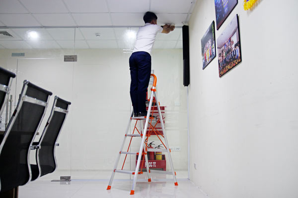 Công dụng của thang nhôm ghế bản to 5 bậc ADVINDEQ ADS-705