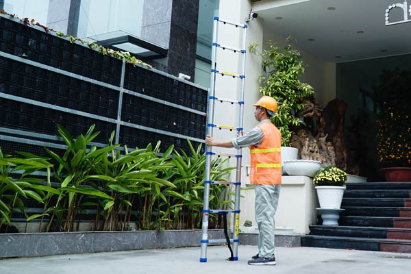 Mua thang nhôm rút gọn đơn Advindeq ADT208B tại Sacomex