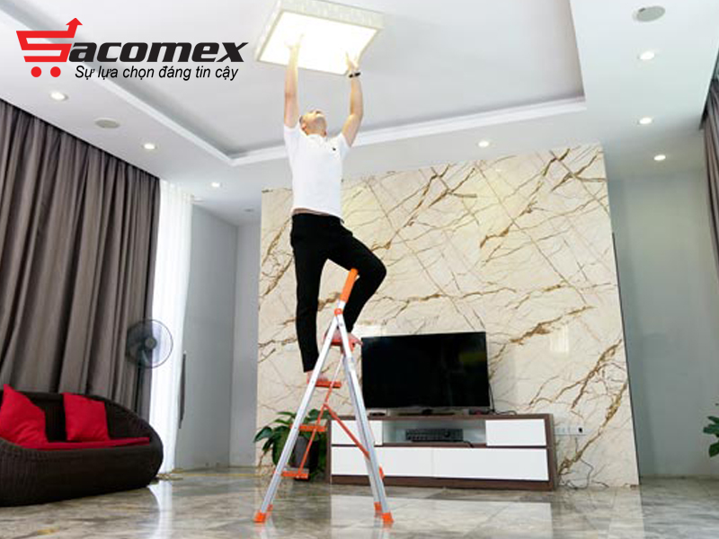 hang nhôm ghế ADVINDEQ ADS-704 tại Sacomex