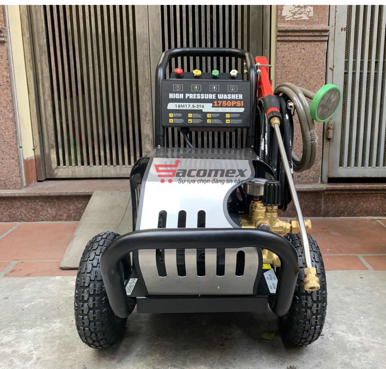 máy phun rửa áp lực cao Lutian 1750PSI
