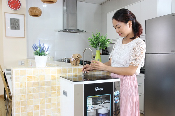 Máy lọc nước tinh khiết RO thông minh FujiE RO-09UV