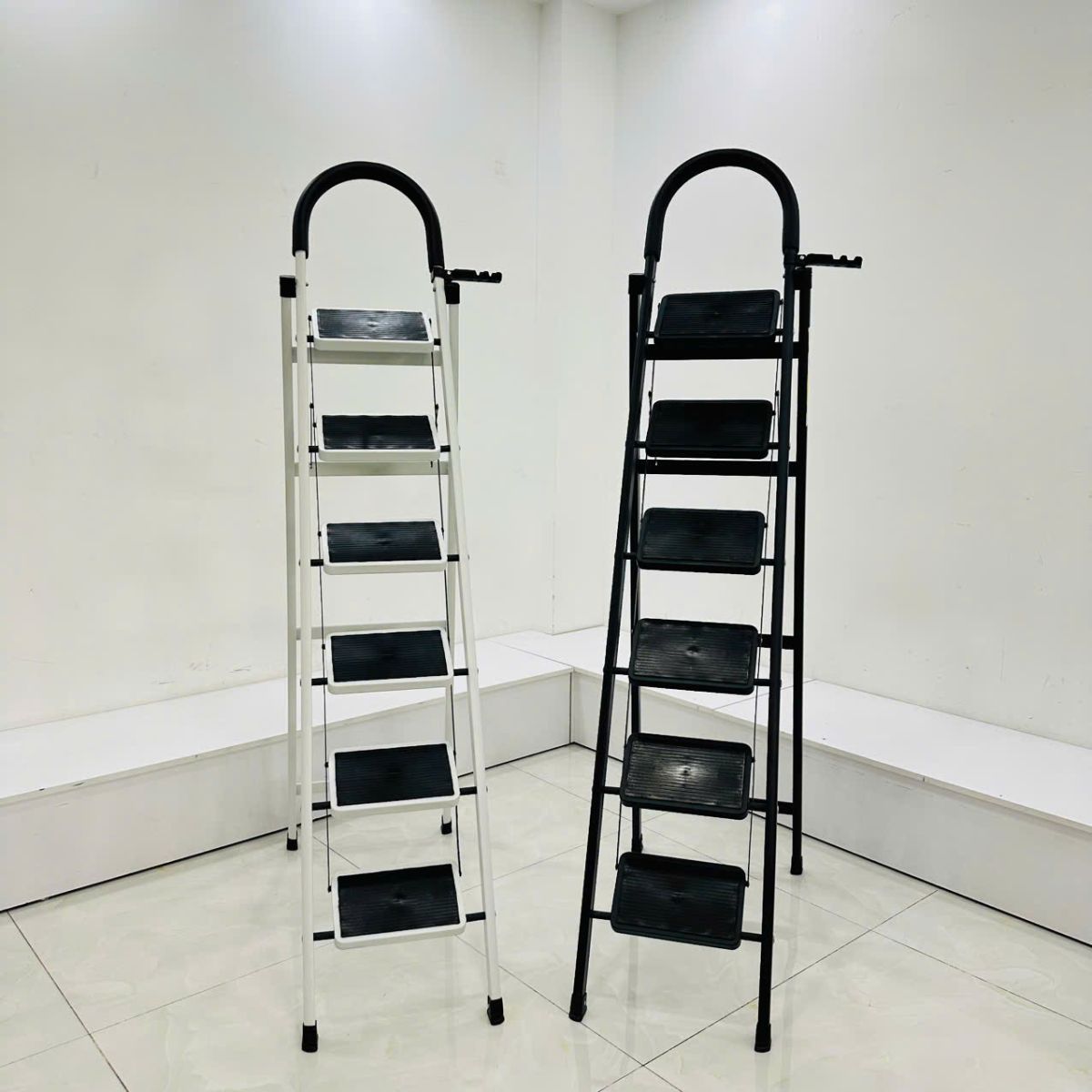 Ứng dụng thực tế của thang ghế gia đình Sumika A306