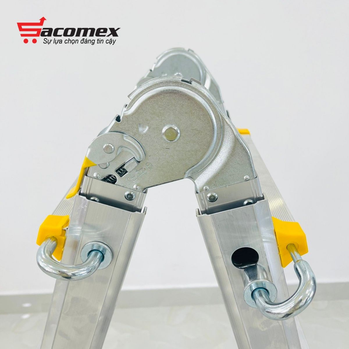 thang nhôm chữ A gấp trượt Sumika SKM404A