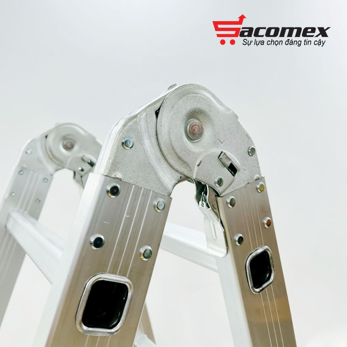 Thang nhôm xếp chữ A SUMIKA SK207