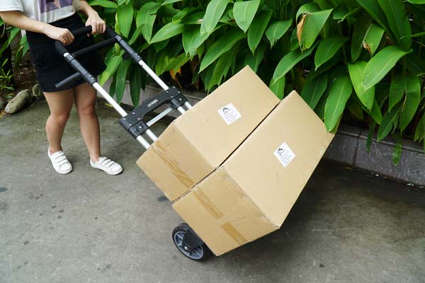 Khả năng chịu tải cực lớn và hệ thống bánh xe an toàn của xe đẩy hàng 2 bánh rút gọn Advindeq TL-A250