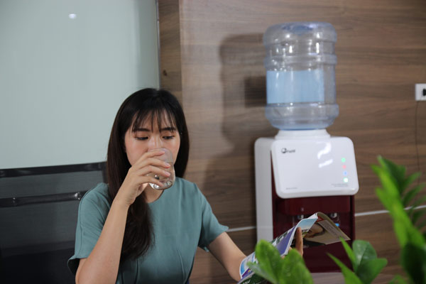 cây nước nóng lạnh FujiE WD-1500U-KR-Red